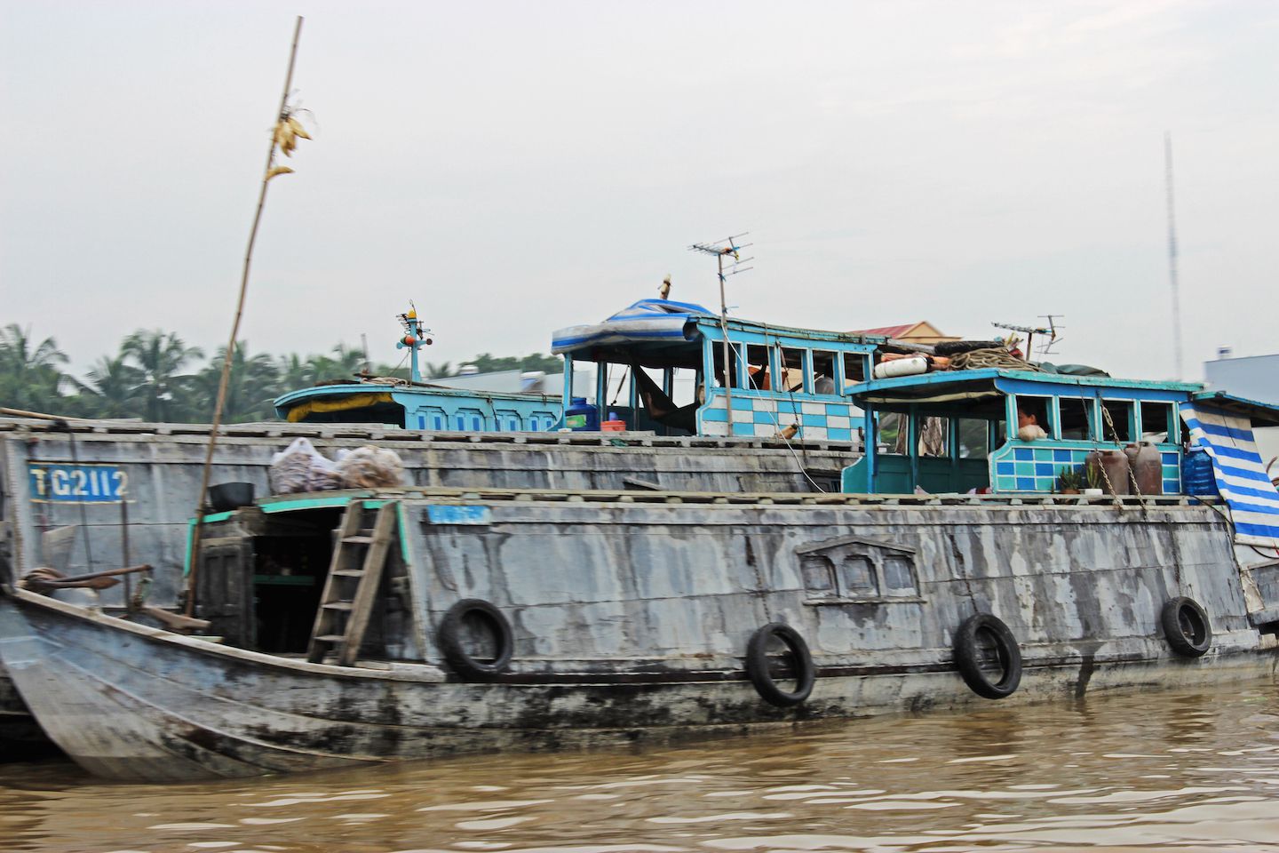 Big bulk boat