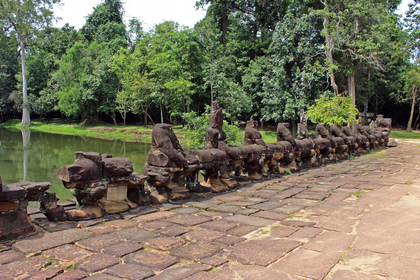 Demons pulling the Naga at the bridge leading to Preah Khan