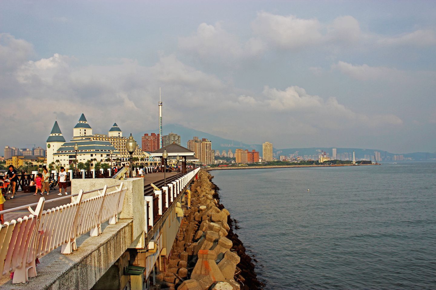 Floating pier in Tamsui