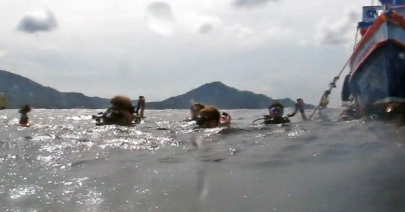 Going down to explore the Hin Pee Wee Dive Site, Koh Tao, Thailand