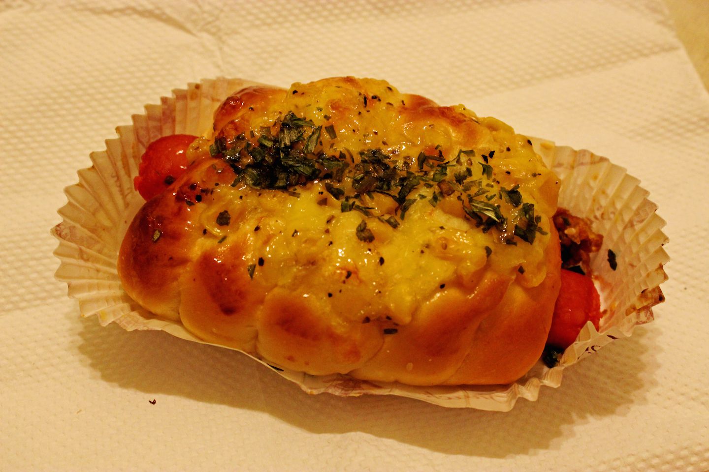 Hot dog bun