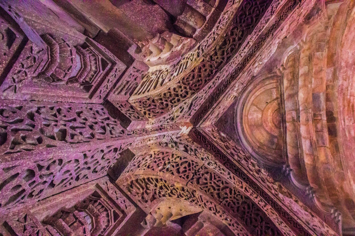 Intricate carvings at Qutb Minar, New Delhi, India