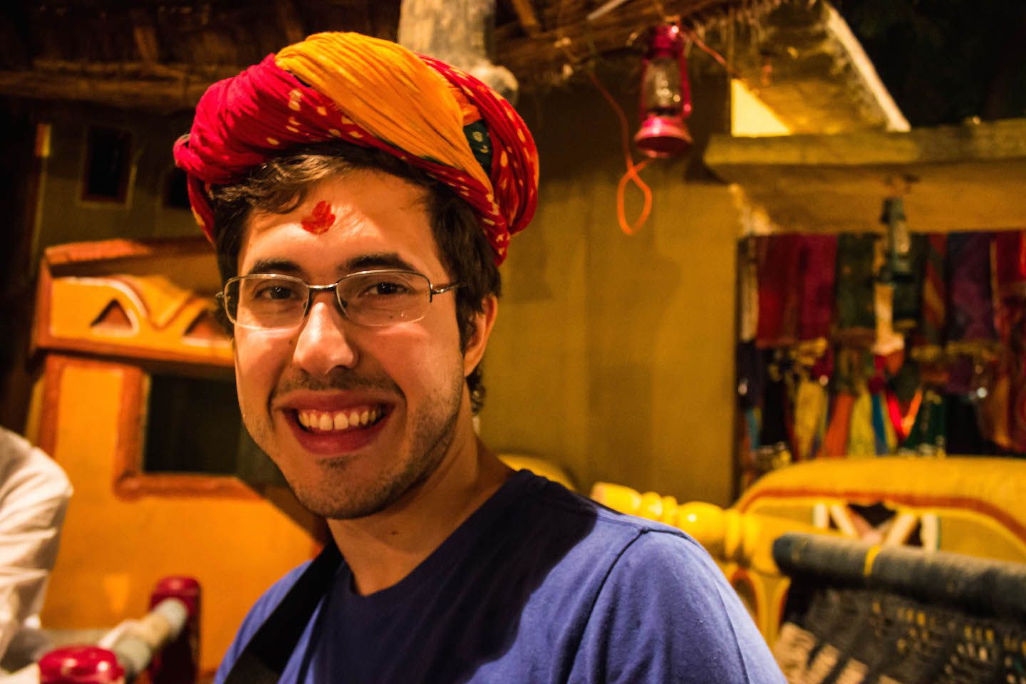 Carlos wearing a turban, Jaipur, India