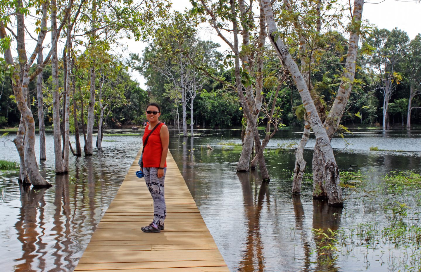 Julie on the way to Neak Pean