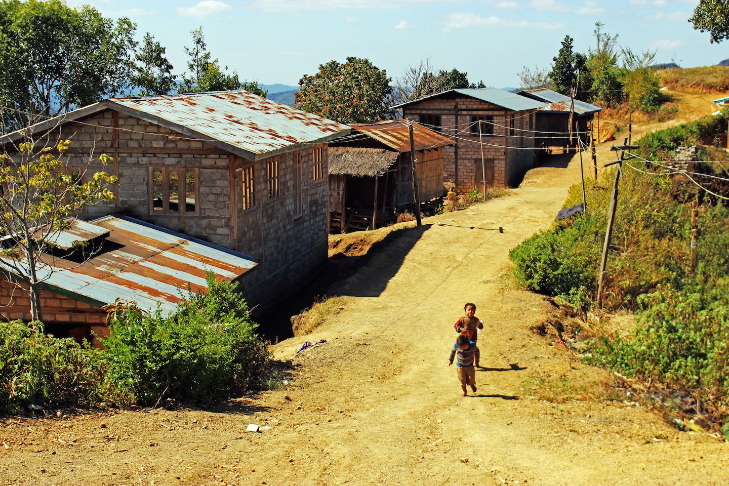 Kids running to receive us, Kalaw, Myanmar