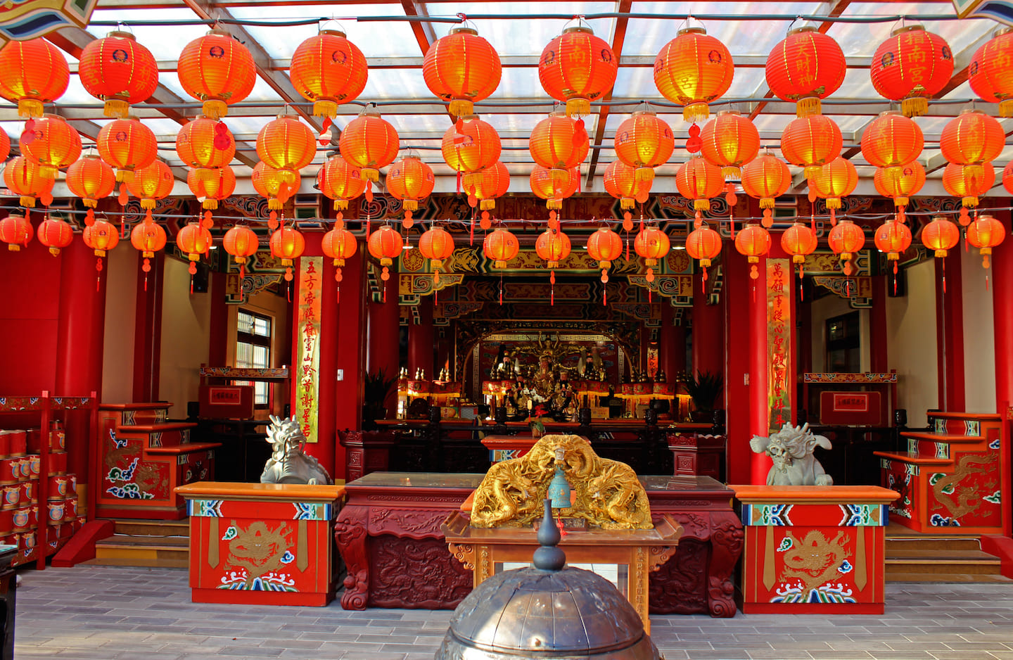 Lanterns at Zhinan Temple