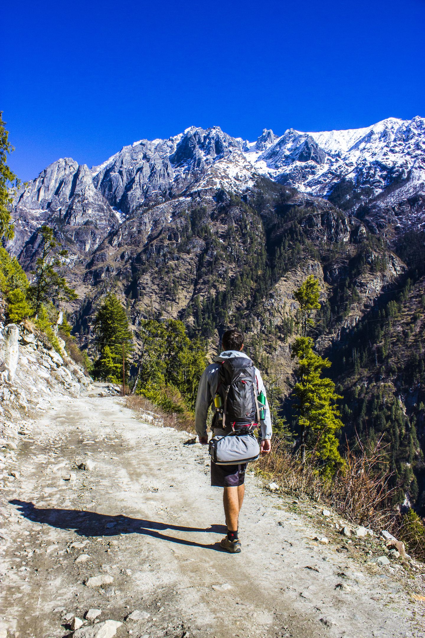 Carlos trekking from Temang to Chame, Nepal