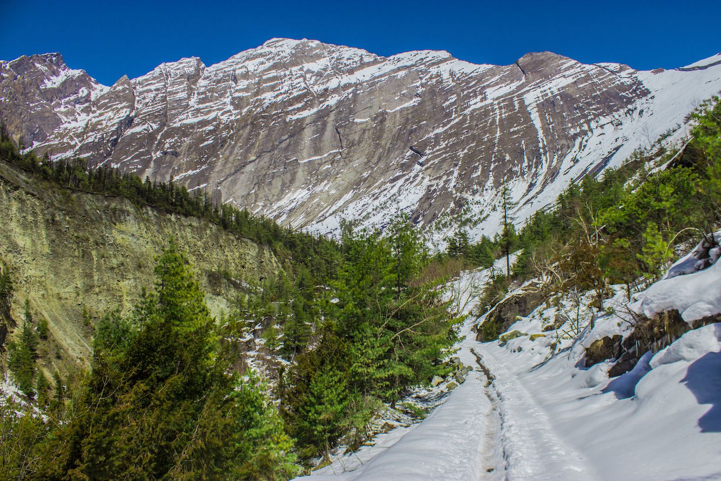 View of the Heaven's Door, Annapurna Circuit, Nepal