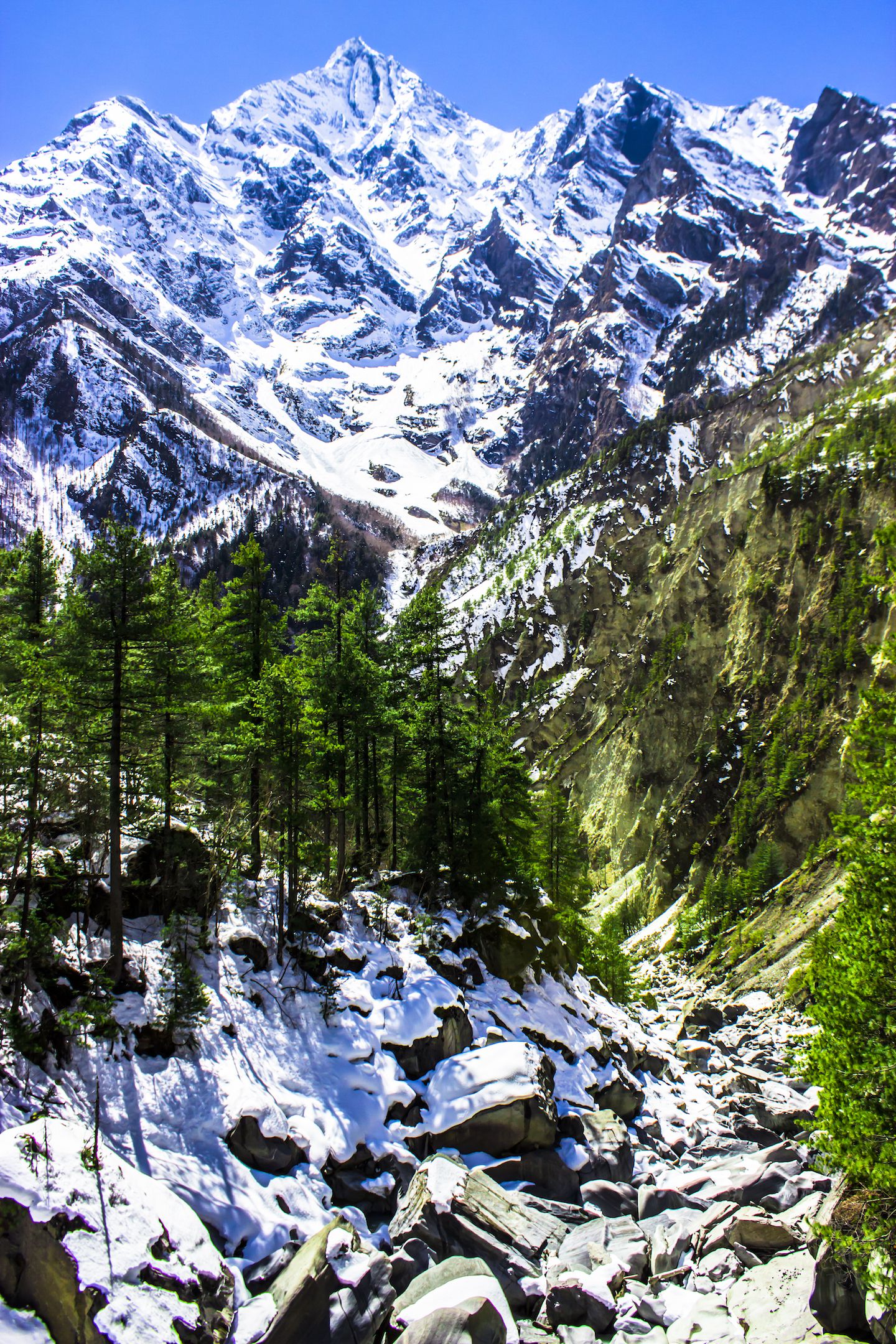 Magnificent view of Annapurna II, Nepal