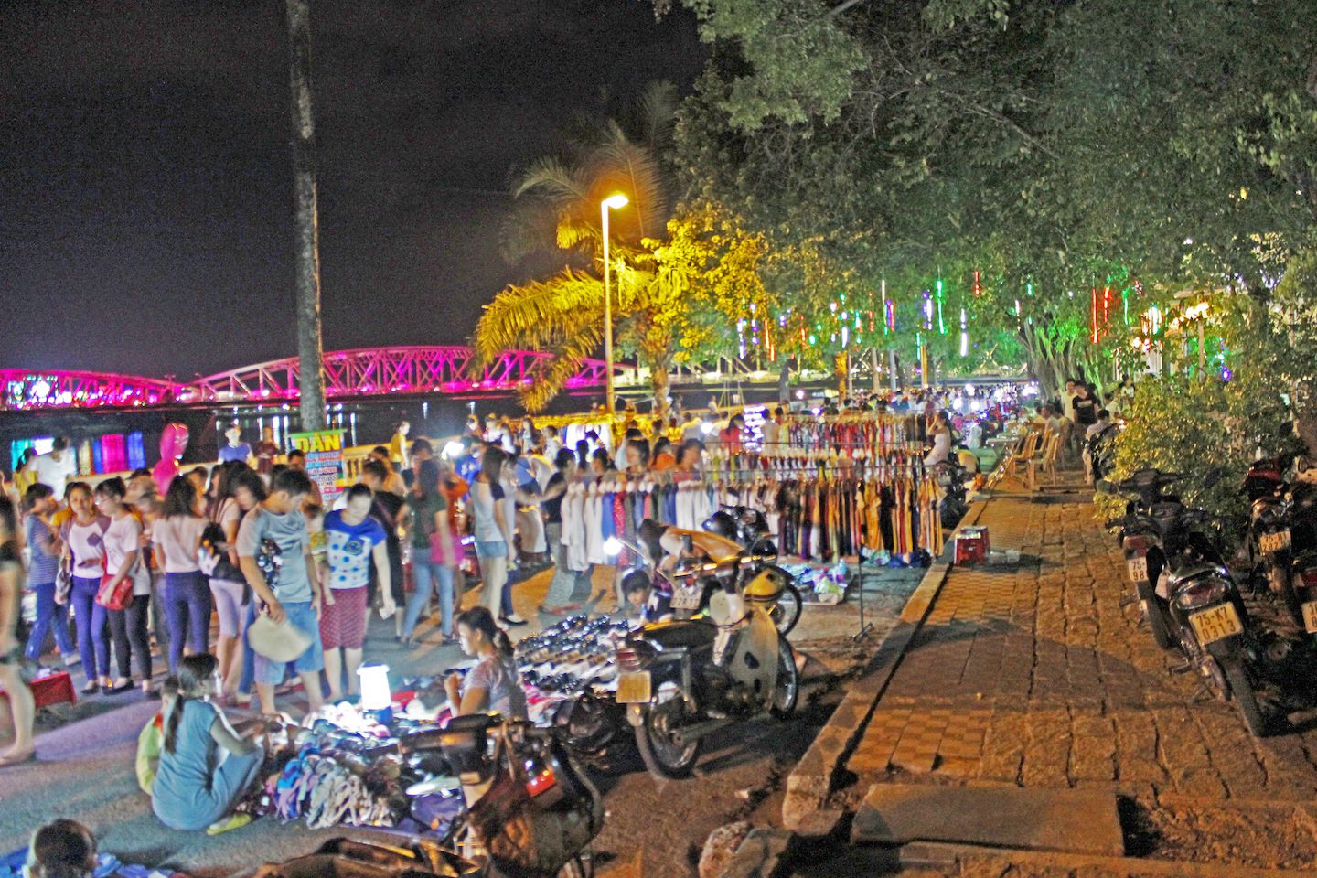 Night market in Hue