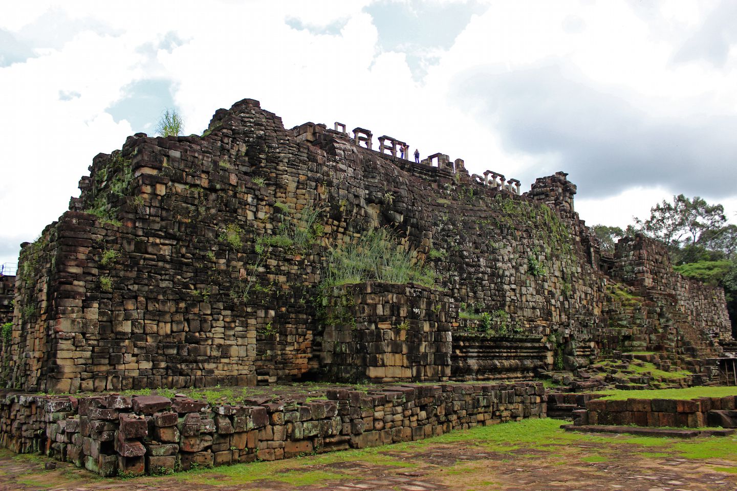 Reclining Buddha at Baphuon in Angkor Thom
