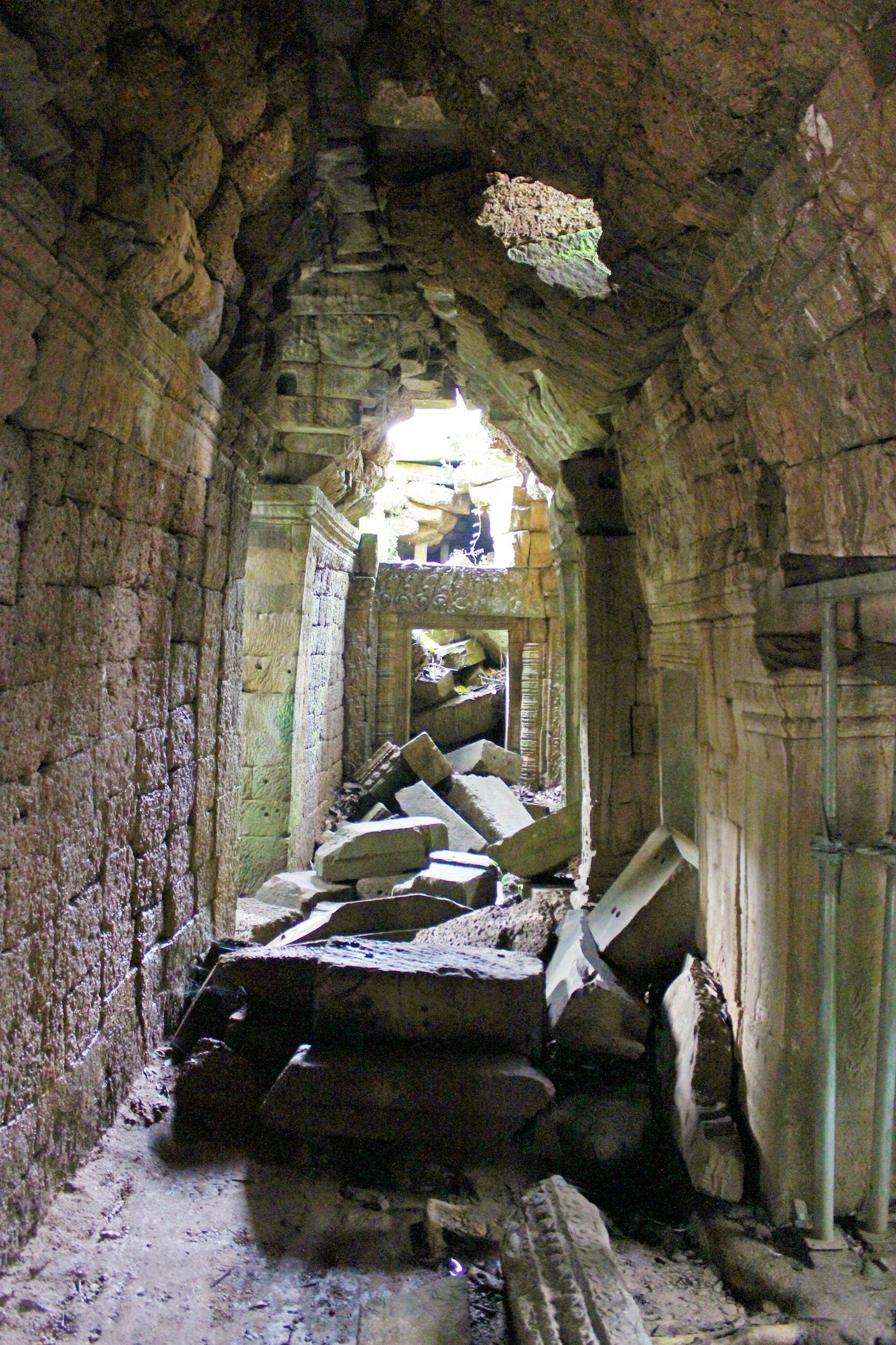 Ruined corridor at Ta Prohm