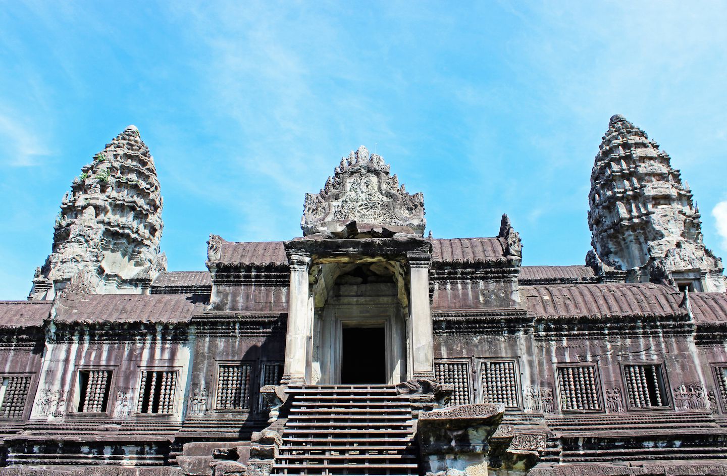 Stairs up to the towers of Angkor Wat