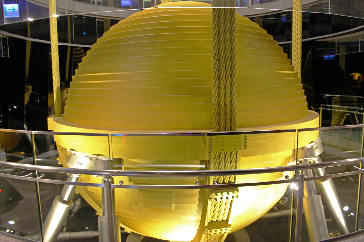 Taipei 101 damper