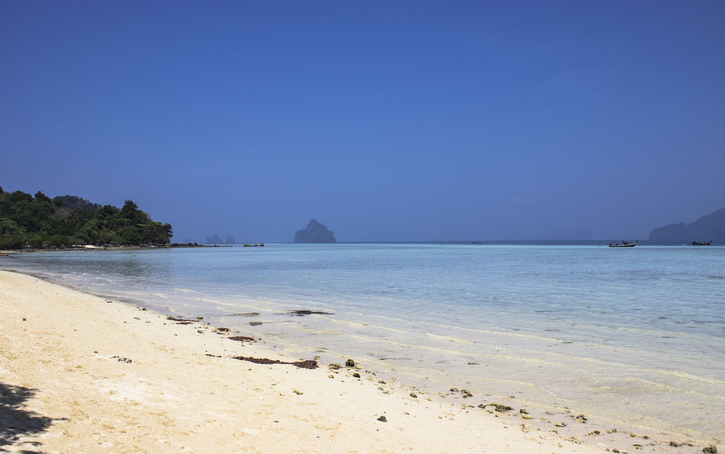View of the beach on Koh Kradan, Thailand