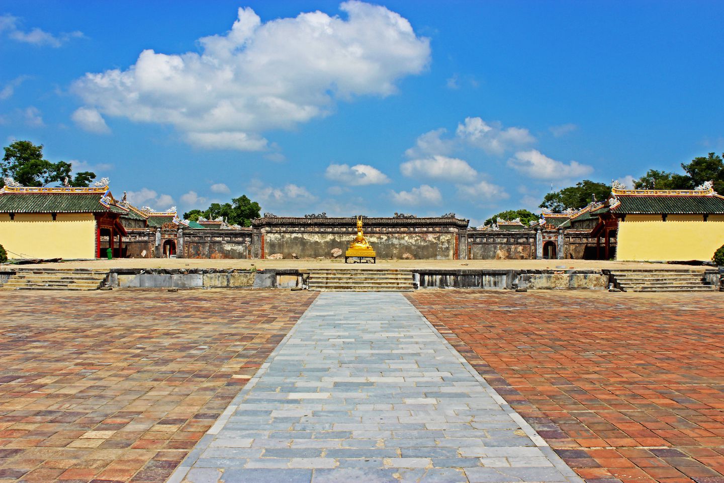 Way to the Emperor's chamber